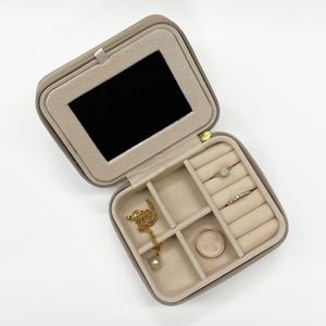 Hallmart Collectibles Jewelry Box - Nude